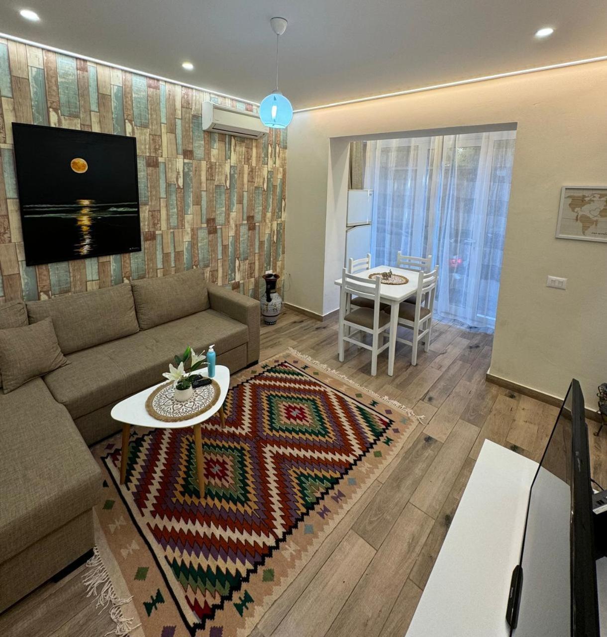 Urban Oasis 2 Apartment Tiranë Luaran gambar